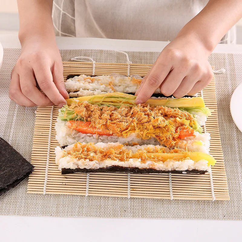 الخيزران السوشي المتداول حصيرة - مراجعة Sushi Making Kit وسعره